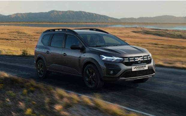Dacia a început producţia de serie a modelului Jogger Hybrid 140 la Mioveni