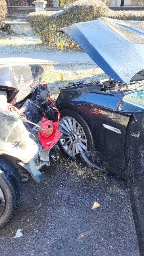 Accident între un tir și trei mașini, în Argeș