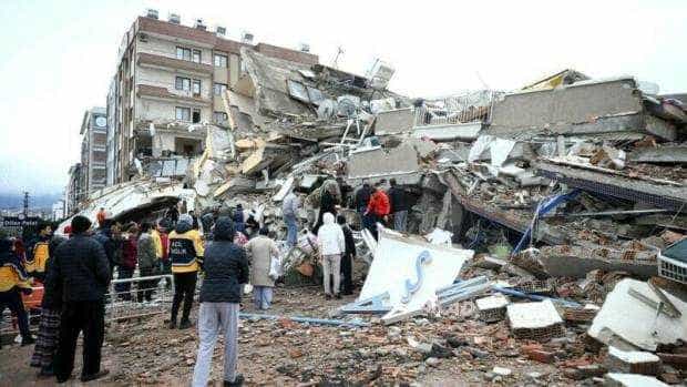 Un bebeluş de două luni, salvat de sub dărâmături la 128 de ore de la cutremurele din Turcia