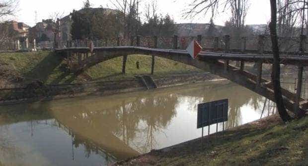 Podul Îndrăgostiților din Timișoara riscă să se prăbușească