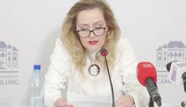 Elena Lasconi va cumula pensia cu indemnizaţia de primar
