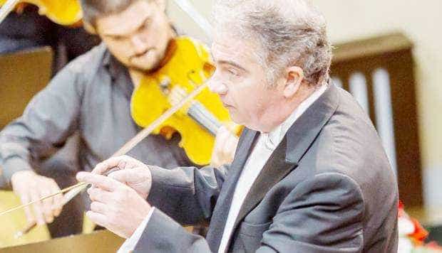 Concert simfonic umanitar, la Filarmonica Piteşti, pentru Erika Duminică!
