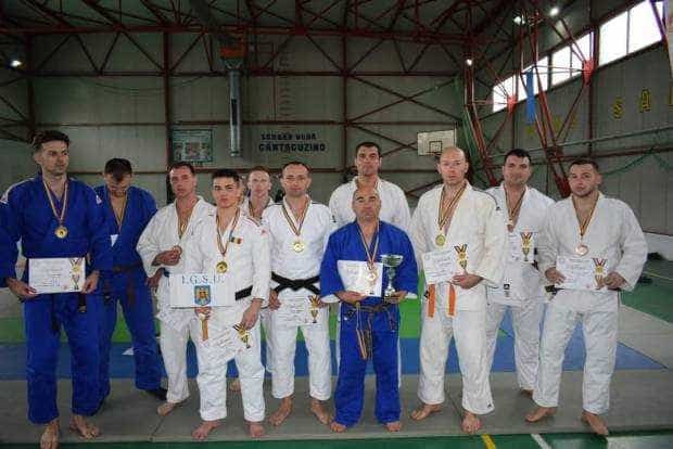 Pompierii argeșeni, primele locuri la Judo. Premiat și pompierul care a salvat victima unui accident în 2022