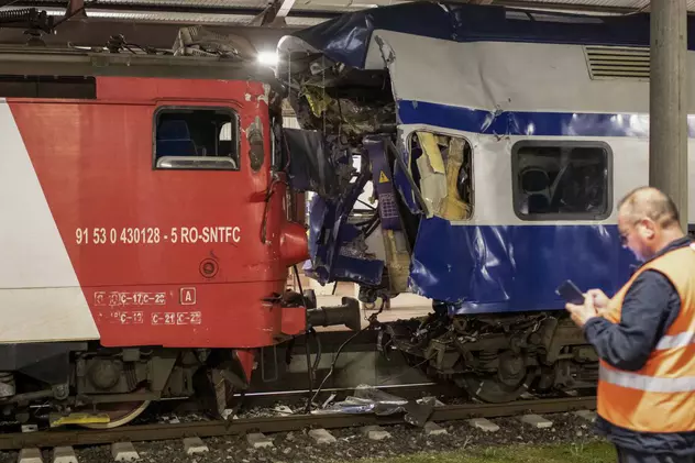 Potrivit mecanicului, locomotiva care a provocat accidentul de la Galați s-a accelerat brusc