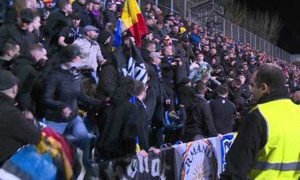 Mai mulți fani români s-au luat la bătaie la meciul cu  Andorra