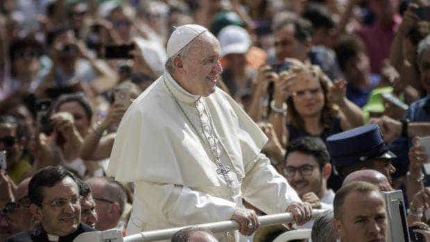 Papa Francisc a ajuns miercuri la spital