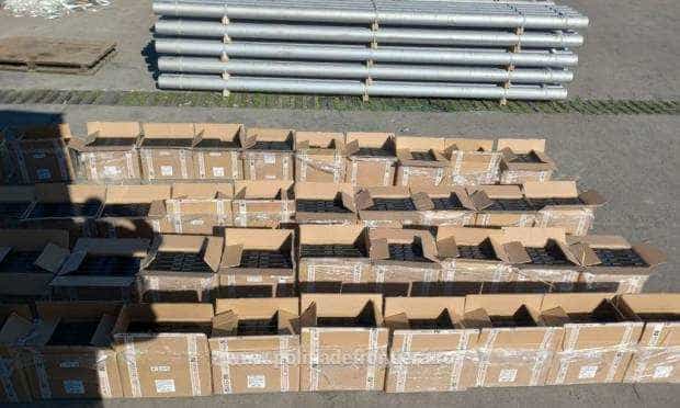 Poliția de Frontieră a depistat 1.200 de pistoale letale, într-un camion al unui ucrainean, ce urma să intre în România 