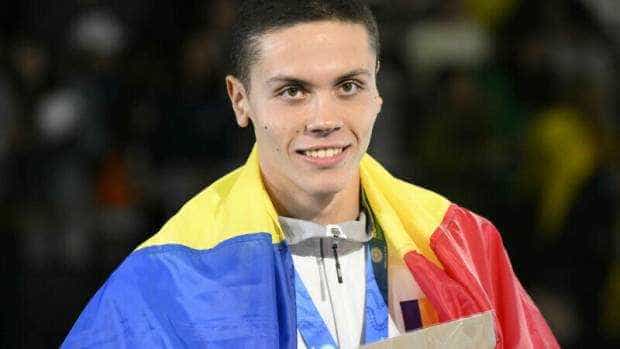 David Popovici s-a calificat la Jocurile Olimpice de la Paris, la 100 m liber