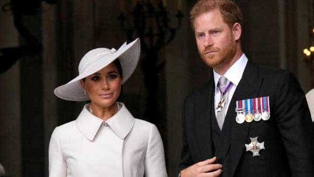 Prințul Harry merge la încoronarea tatălui său fără Meghan