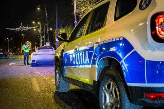 Băut, n-a oprit la semnalul Poliţiei, dar a fost prins după o urmărire prin Piteşti