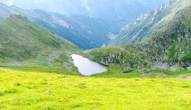 Lacurile Jgheburoasa şi Călţun din inima munţilor Făgăraş