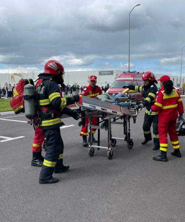 Exercițiu de evacuare în caz de incendiu, desfășurat la Mioveni