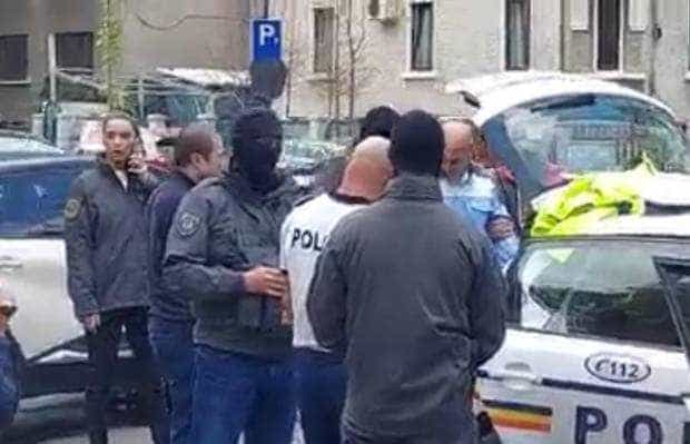 DGA. Polițiști prinși când luau mită! Banii erau ascunși între actele cerute