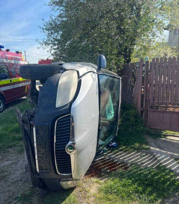 Accident la Vlădești. O persoană a suferit atacuri de panică