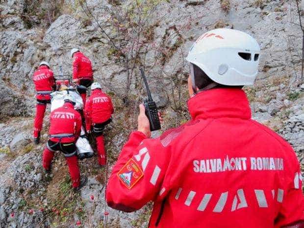 Turist ucrainean, accidentat în zona Cascadei Bâlea. Nu era echipat corespunzător