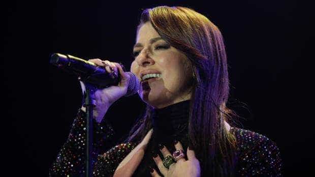 Cântăreaţa Lidia Buble, un an de închisoare cu suspendare pentru mituirea a doi poliţişti