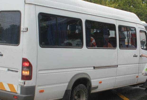 Pitești: Transporta contracost persoane fără îndeplinirea condițiilor legale