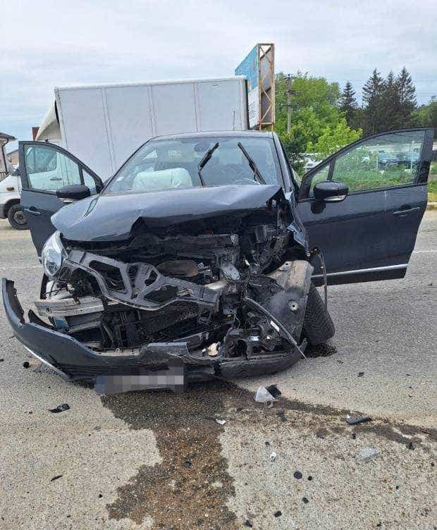 Accident urât la Bascov. Femeie rănită