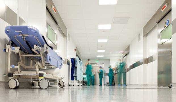 Ministrul Sănătății cere Guvernului derogare pentru angajarea medicilor în spitale chiar dacă angajările la stat sunt limitate