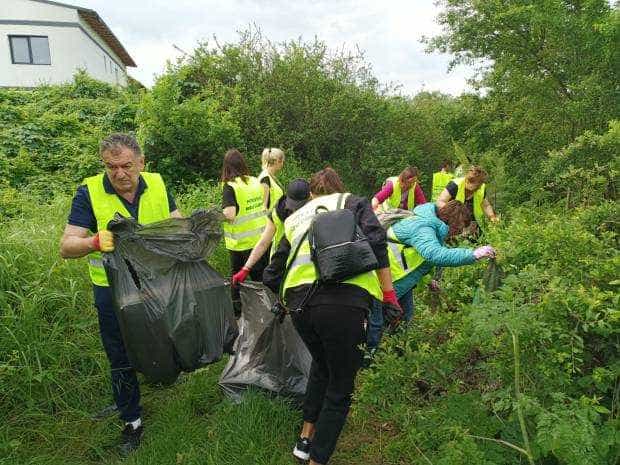 Proiectul „Voluntar în orașul tău: Piteștiul meu curat!” – peste 14 tone de deșeuri colectate, în cele două acțiuni – 21 și 27 mai