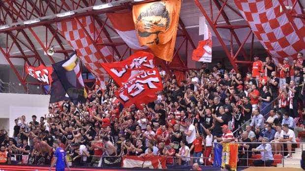 Doar 2.000 de bilete pentru „câinii roșii” la meciul retur cu FC Argeș, de la Mioveni