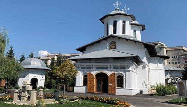Paraclisera de la Mavrodolu a pierdut procesul cu biserica