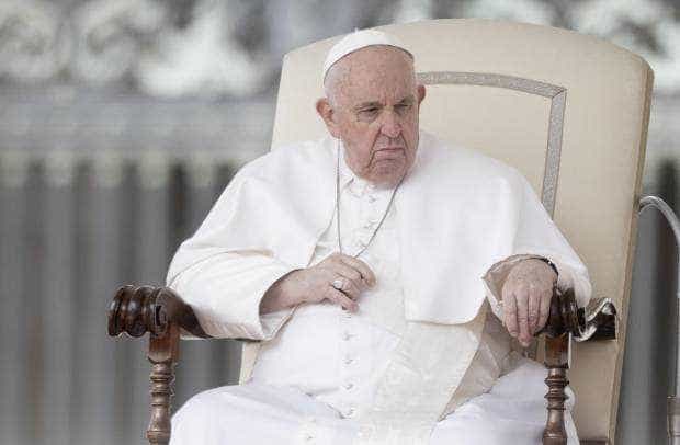 Papa Francisc şi-a reluat activitatea la doar 2 zile de la externare