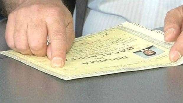 Diplome de bacalaureat false, vândute cu 2.000 de euro bucata