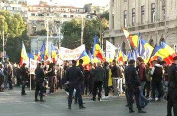 Miting de peste 5.000 de angajaţi din Sănătate, organizat de Federaţia „Solidaritatea Sanitară”, are loc miercuri în Piaţa Victoriei