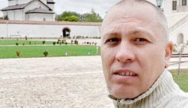 Contabilul de la FC Argeş care l-a şantajat pe călugărul-amant de la Călineşti a fost condamnat