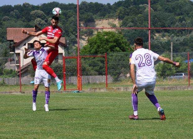 La FC Argeș mai e mult până departe! Corvinul i-a bătut cu 4-1