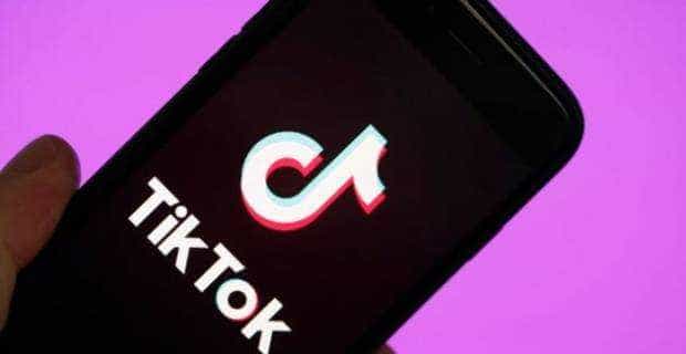 Compania din România care a interzis folosirea Facebook și TikTok în timpul programului de lucru