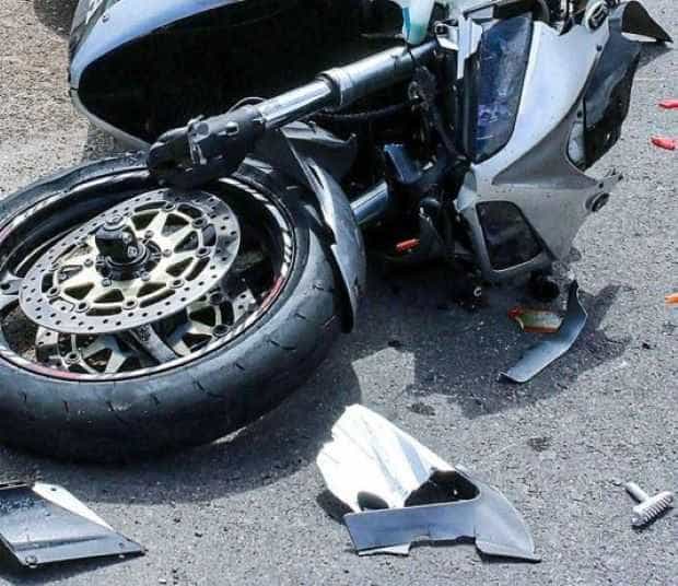 Motociclist rănit în accident la Arefu