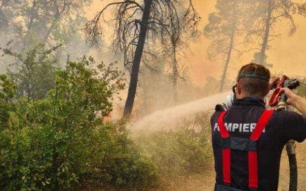Pompierii români aflaţi în Grecia, solicitaţi să intervină la incendiile din Rodos 
