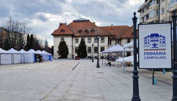 Caravană cinematografică la Câmpulung