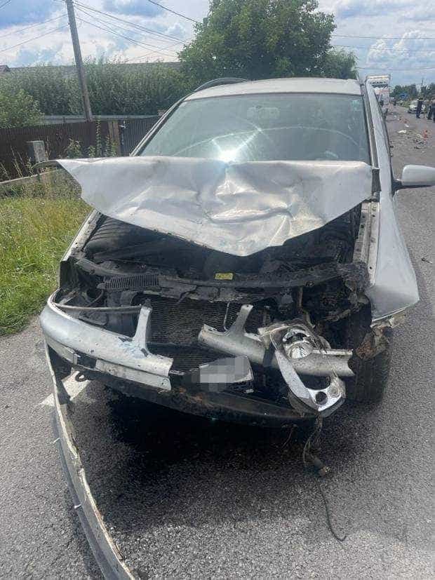 Accident în Argeș. Carambol cu trei mașini pe drumul spre Câmpulung