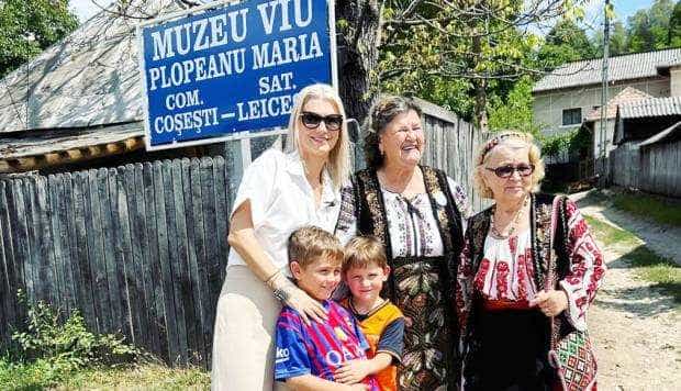 Alina Gorghiu a vizitat Muzeul din Coşeşti şi a discutat cu oamenii de afaceri din zonă