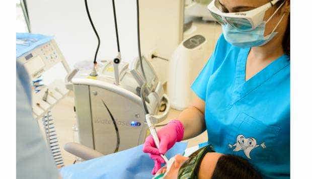 Clinica de medicină dentară Dr. TEO – Zâmbim oricând împreună! Sângerările gingivale în timpul periajului dentar