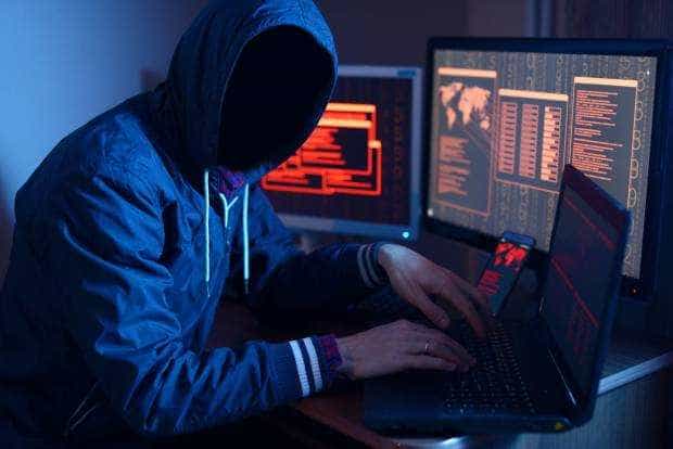 Un adolescent de 15 ani este autorul amenințărilor teroriste asupra instituțiilor din România