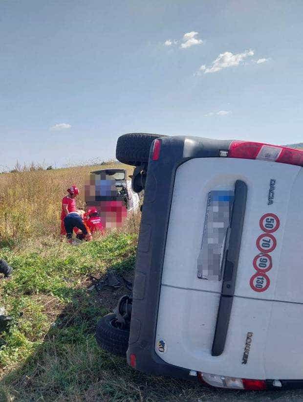 Accident la Topoloveni. Un băiat rănit, dus cu SMURD-ul la spital!