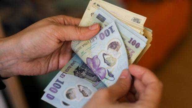 Guvernul va majora salariul minim la 3.300 lei, de la 1 octombrie
