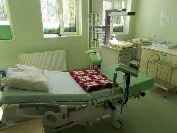 Medic baricadat în sala de nașteri, după ce a fost amenințat de rudele unei gravide