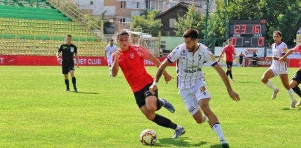 Remiză albă între FC Argeș și CSC 1955 Șelimbăr, liderul ligii  secunde