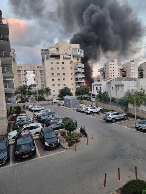 Cel mai mare atac din Israel. Palestinienii au atacat cu rachete mai multe orașe