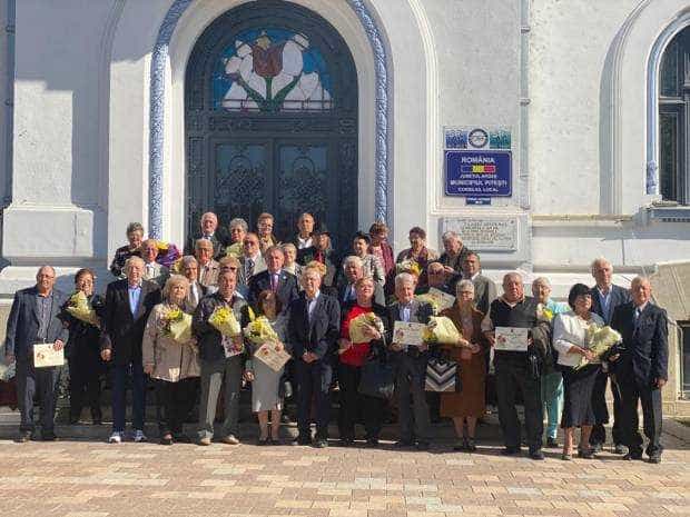 Peste 90 de cupluri, premiate de municipalitatea piteșteană