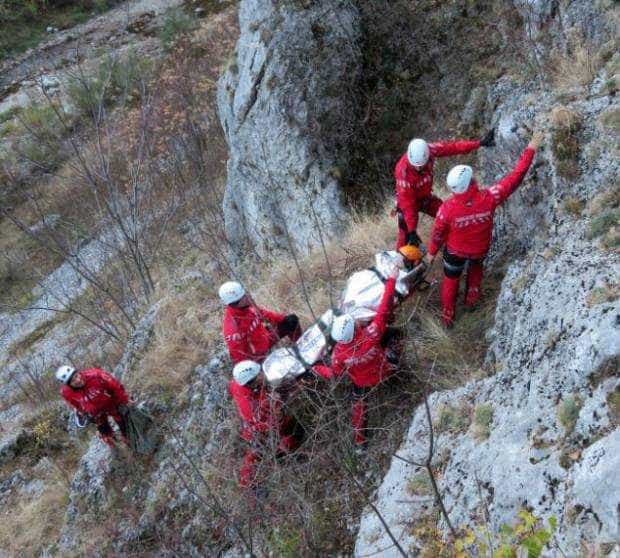 11 cetăţeni irlandezi, rătăciți pe munte, salvați după o intervenție de peste 10 ore