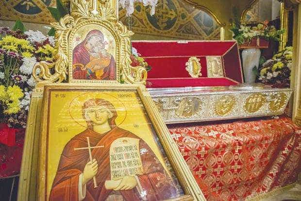 Obiceiuri, tradiții și superstiții de Sfânta Parascheva. Ce nu trebuie să faci pe 14 octombrie