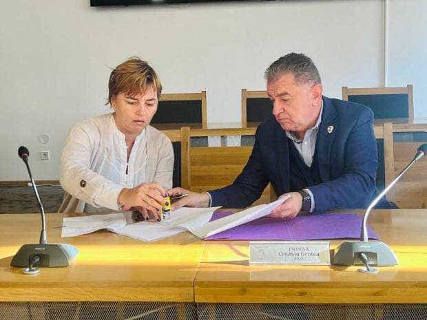 Pitești. A fost semnat contractul privind renovarea energetică a Liceului Ion Barbu