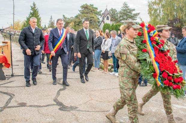 Ceremonial militar la Garnizoana Pitești. PSD Argeș: „La mulți ani celor peste 70.000 de soldați aflați în slujba Armatei României!”