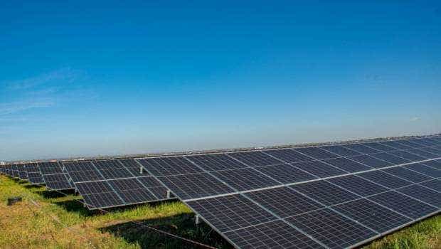 Cel mai mare parc fotovoltaic din sud-estul Europei, inaugurat în Argeș
